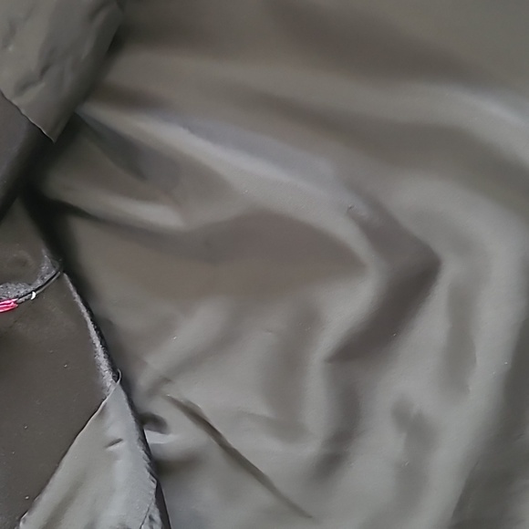 Chico's Black Silk Blend Jacket with Pink, White & Cream Embroidery size 1 - Picture 6 of 10